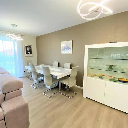 Apartment Lovely In *